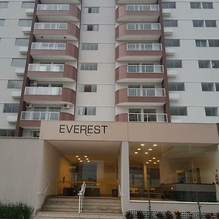 Everest Flat Service Caldas Novas Exterior photo