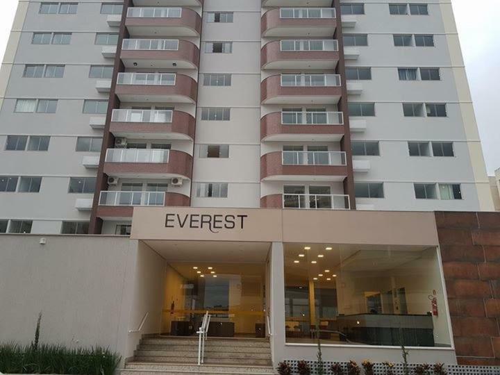 Everest Flat Service Caldas Novas Exterior photo